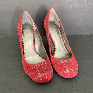Jessica Simpson Round toe red plaid pumps, size 8 1/2.